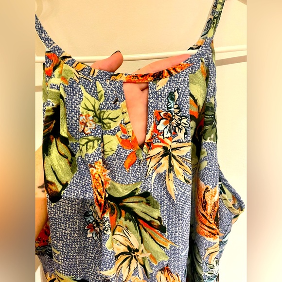 NWOT Multi-colored floral patterned tank. Papermoon size LP - Picture 3 of 5